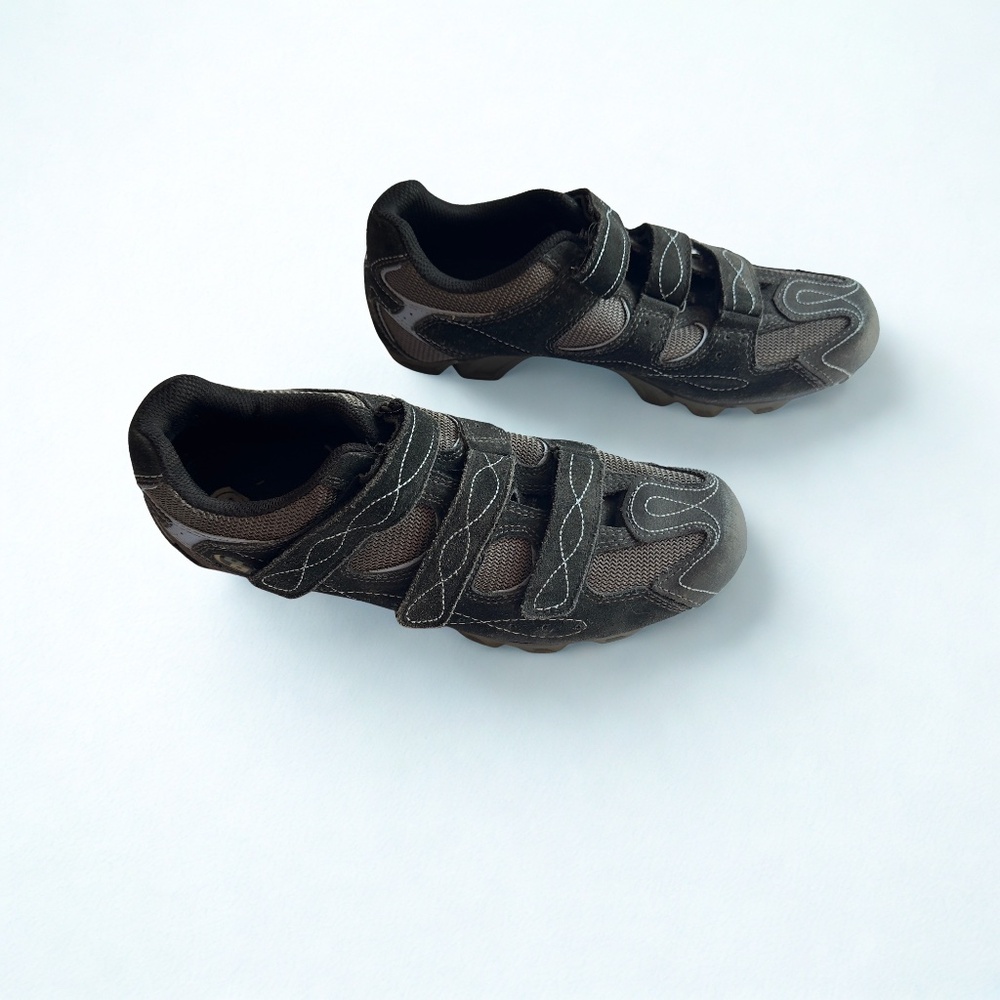 Specialized Cycling or Spin Shoes Size 41 Women's Pre-Owned Black